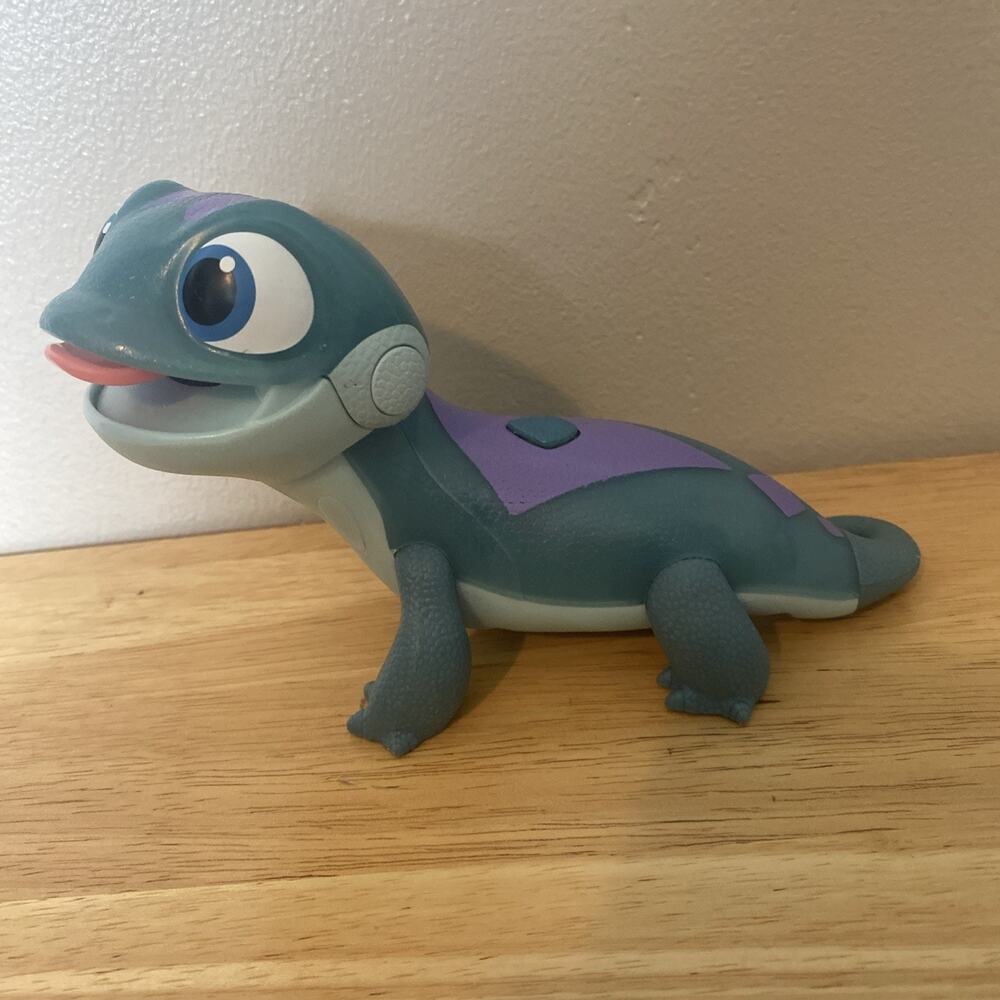 Disney Movie FROZEN 2 Salamander PVC TOY Figure Jakks 2019 Hasbro